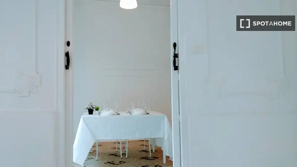 Flat with terrace to rent in Ciutat Vella, imagen 7