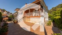 Vista exterior de Casa o xalet en venda en Vallirana amb Calefacció, Jardí privat i Terrassa