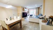 Living room of Flat for sale in Humanes de Madrid  with Air Conditioner, Heating and Terrace