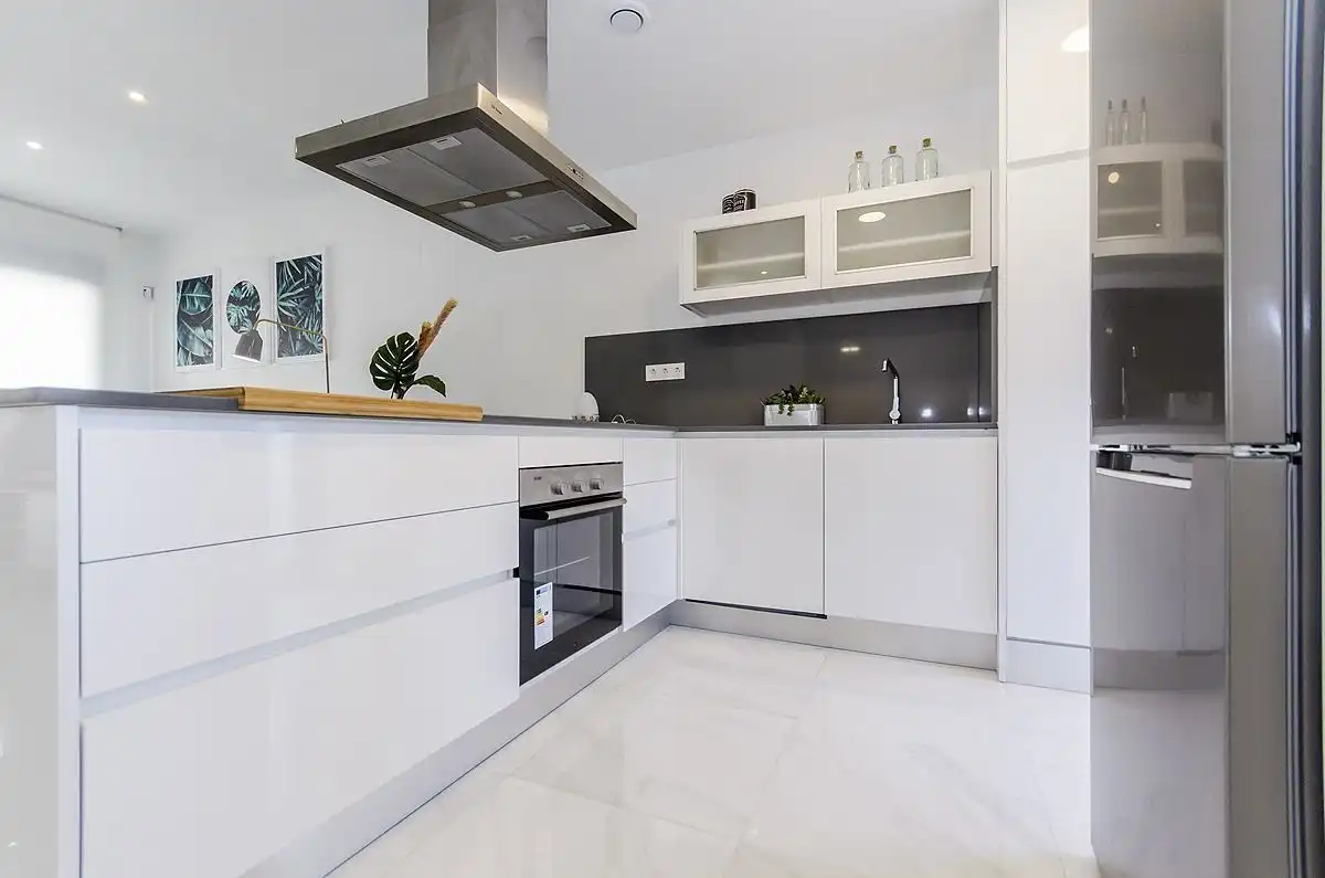 Cocina de Casa adosada de alquiler en Polop con Aire acondicionado, Calefacción y Terraza