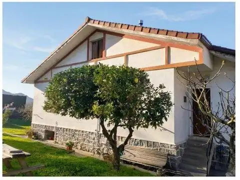 Vista exterior de Casa o xalet en venda en Zaratamo, Bizkaia