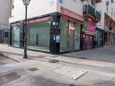 Local comercial de lloguer a Avenida el Tejar