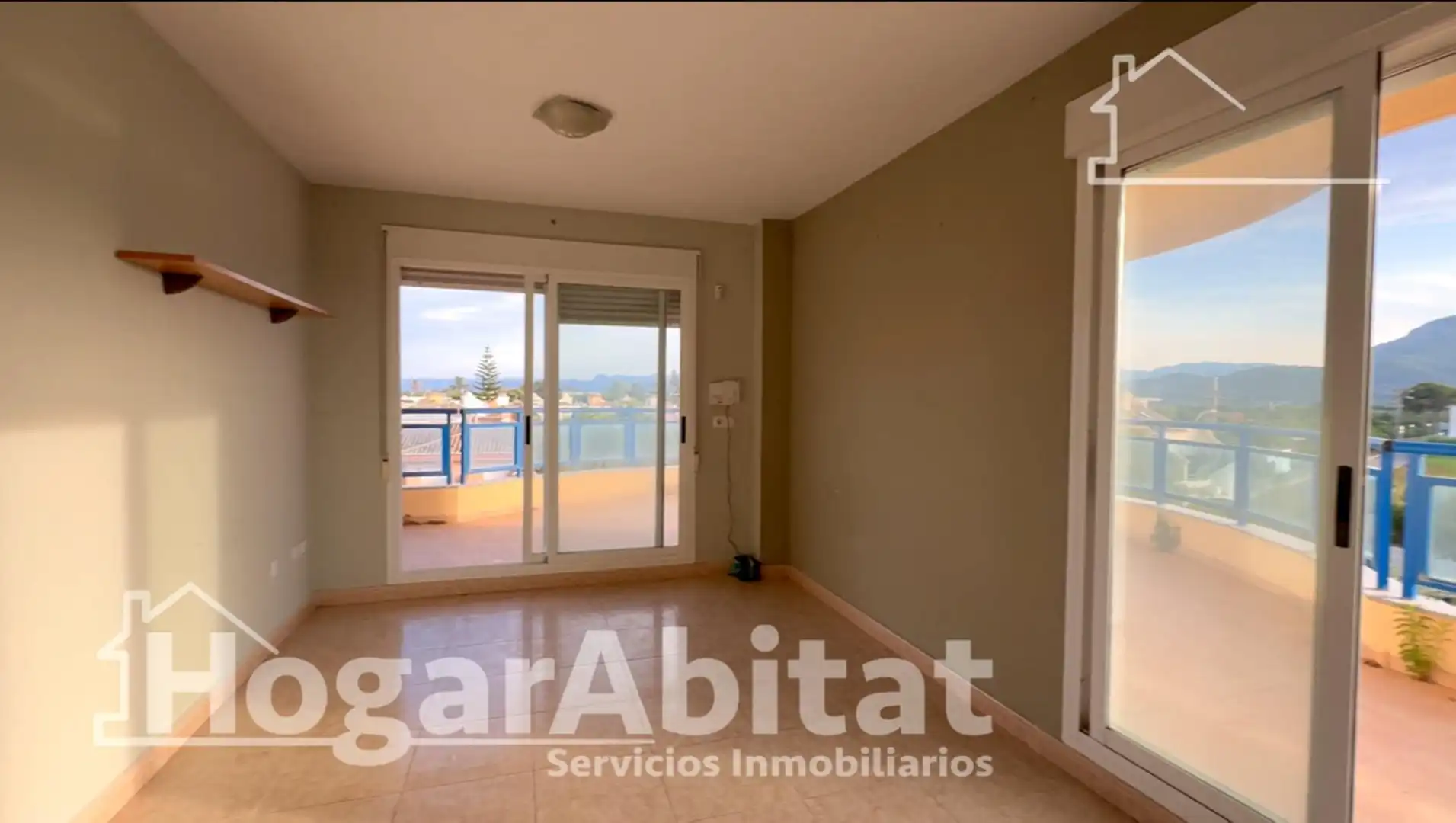 Dormitori de Apartament en venda en Tavernes de la Valldigna amb Terrassa, Traster i Balcó