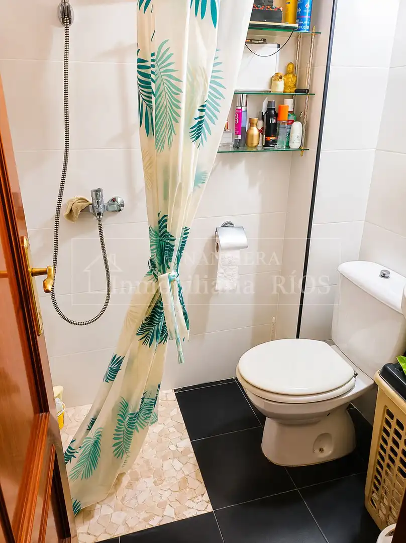 Baño de Casa o chalet en venta en Alcalá de Guadaira con Aire acondicionado, Terraza y Trastero