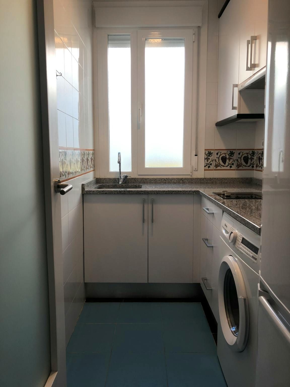 Cocina de Piso de alquiler en  Madrid Capital con Aire acondicionado, Calefacción y Amueblado