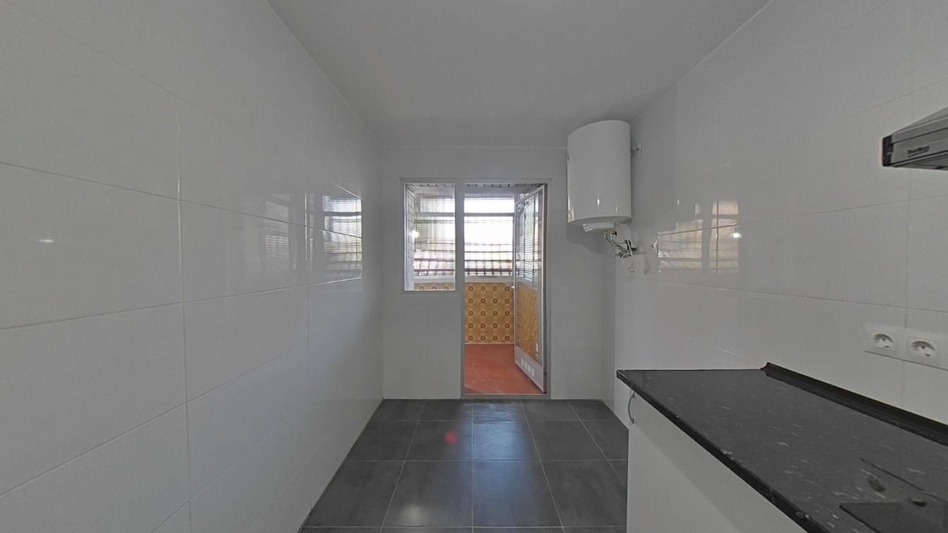 Kitchen of Flat for sale in  Madrid Capital