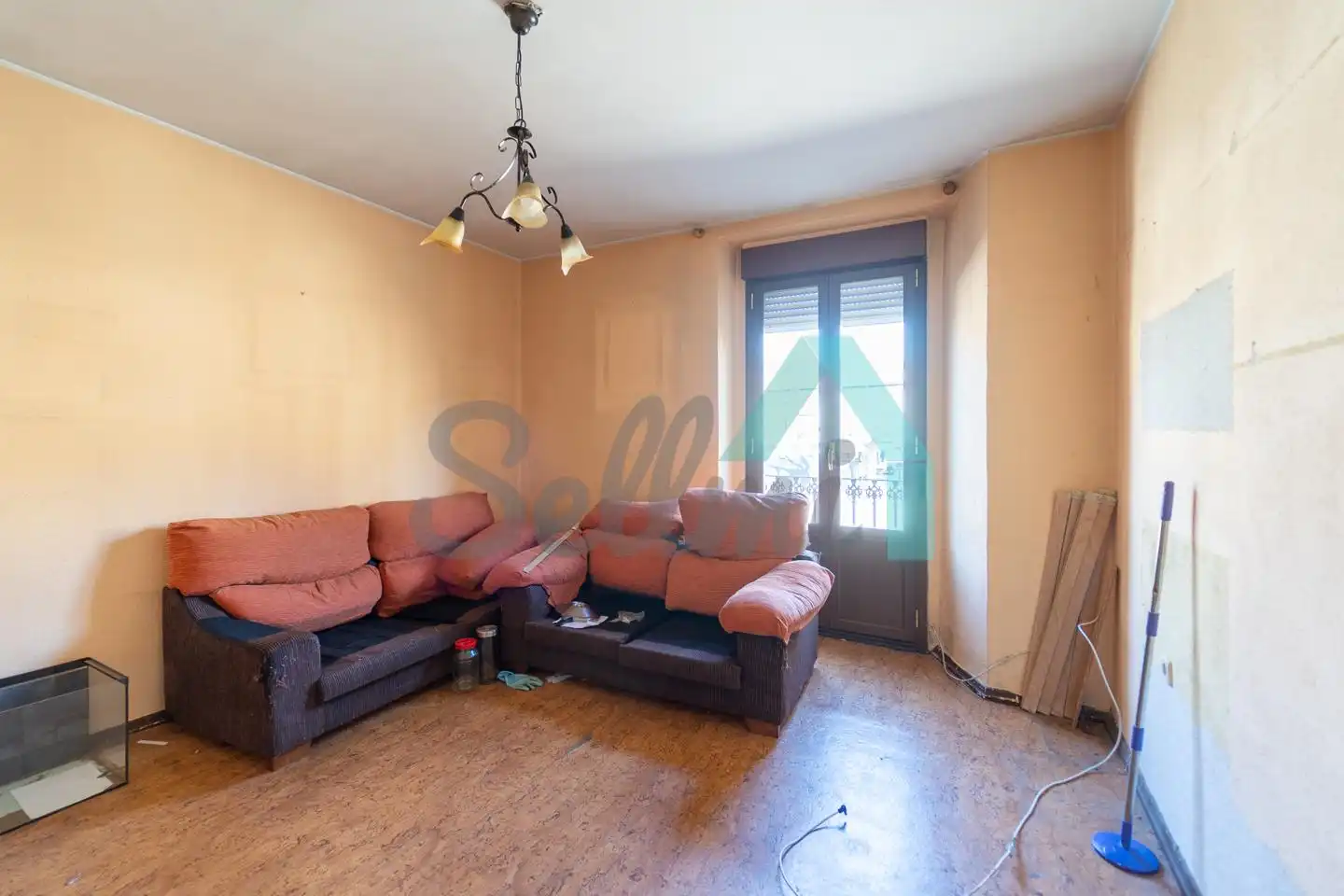 Sala d'estar de Edifici en venda en Boñar