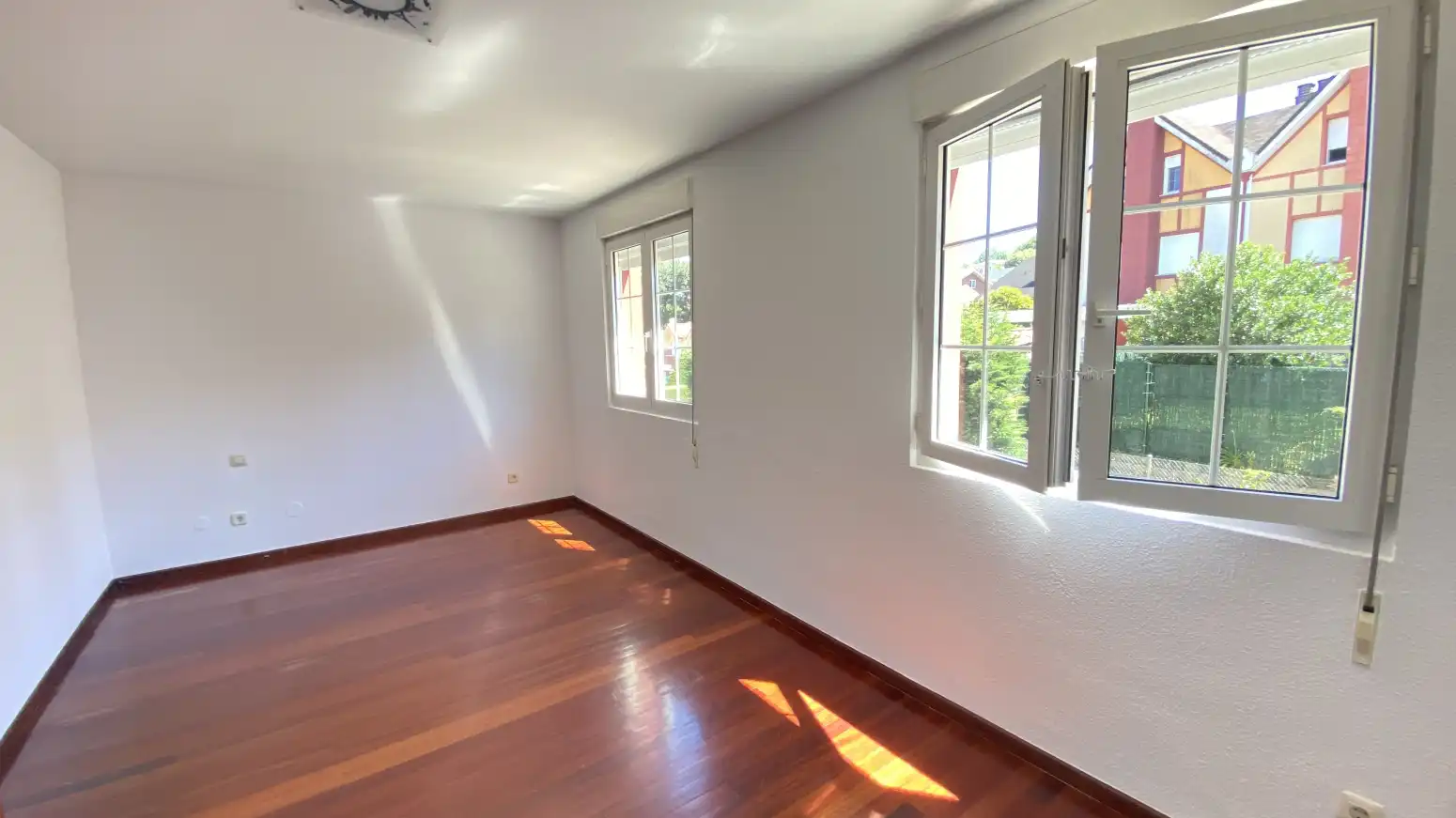 Bedroom of Detached homes for sale in Medio Cudeyo  with Heating and Private garden