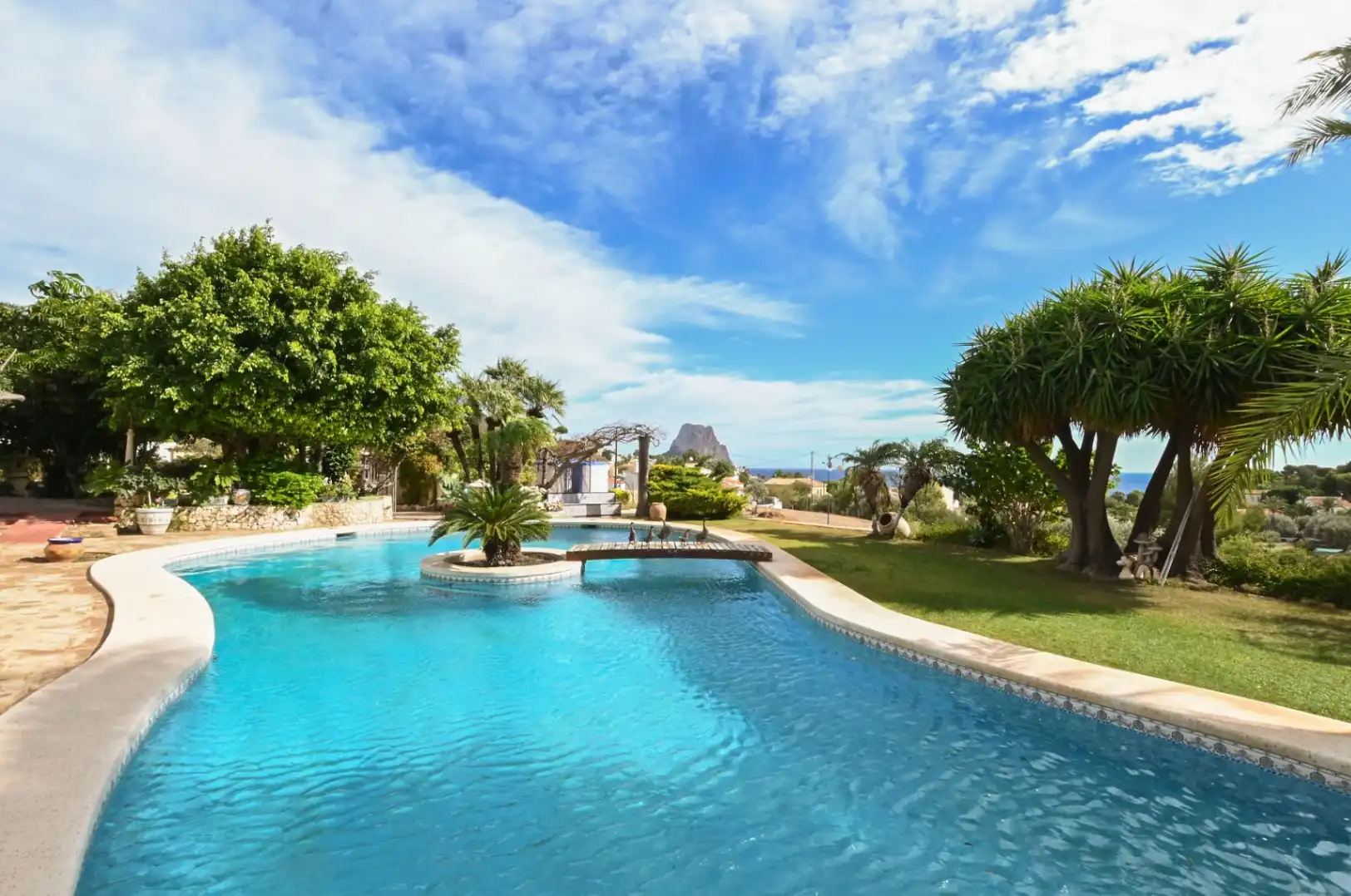 Country homes for sale in Canuta