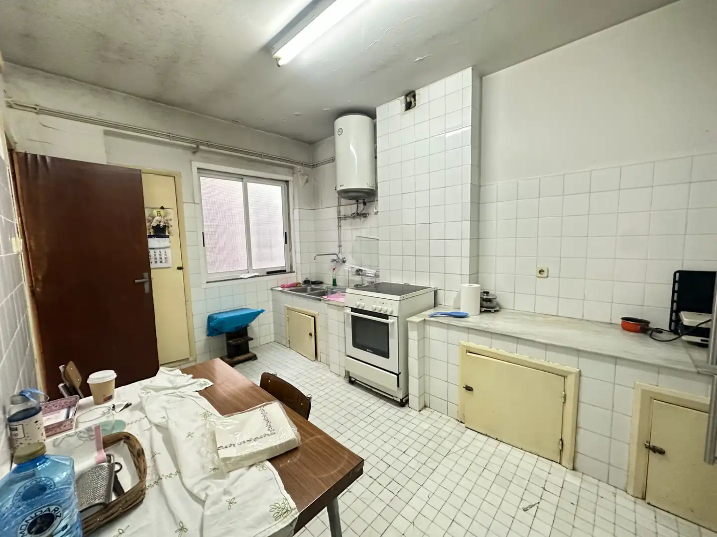 Cocina de Piso en venta en Santiago de Compostela  con Calefacción y Trastero