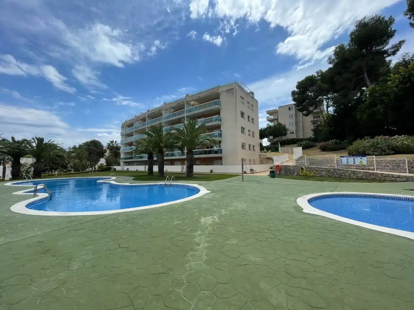Schwimmbecken von Wohnung zum Verkauf in Salou mit Klimaanlage, Schwimmbad und Balkon