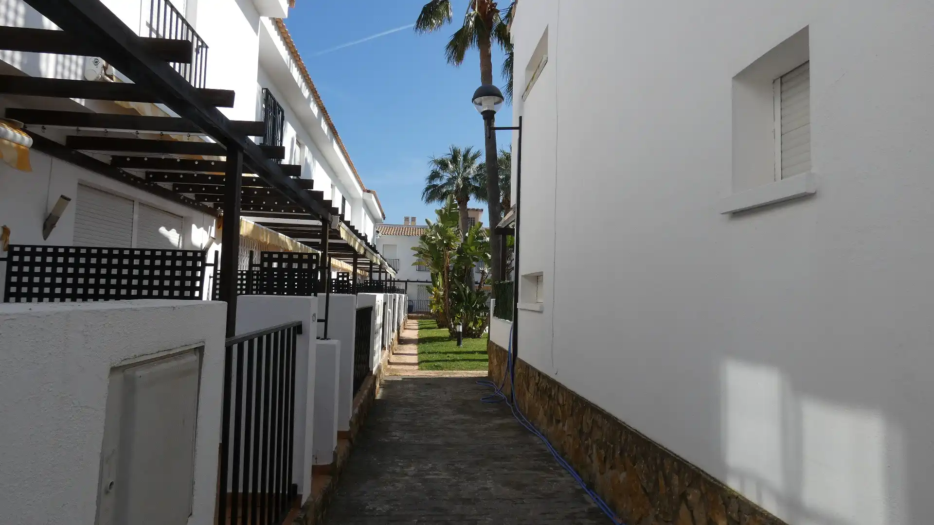 Vista exterior de Casa adosada en venta en Alcalà de Xivert con Aire acondicionado, Terraza y Amueblado
