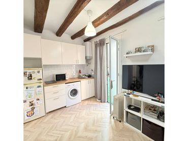 Wohnung mit Balkon zum Verkauf in Calle Camp de Urgell