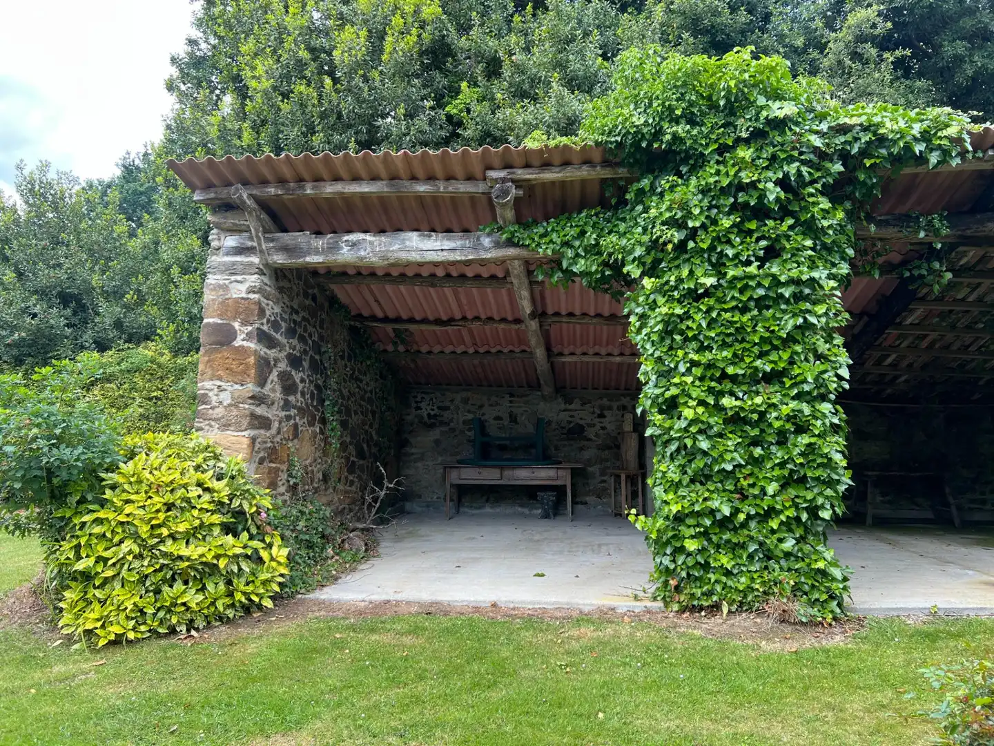 Terrasse von Einfamilien-Reihenhaus zum Verkauf in Cambre  mit Privatgarten
