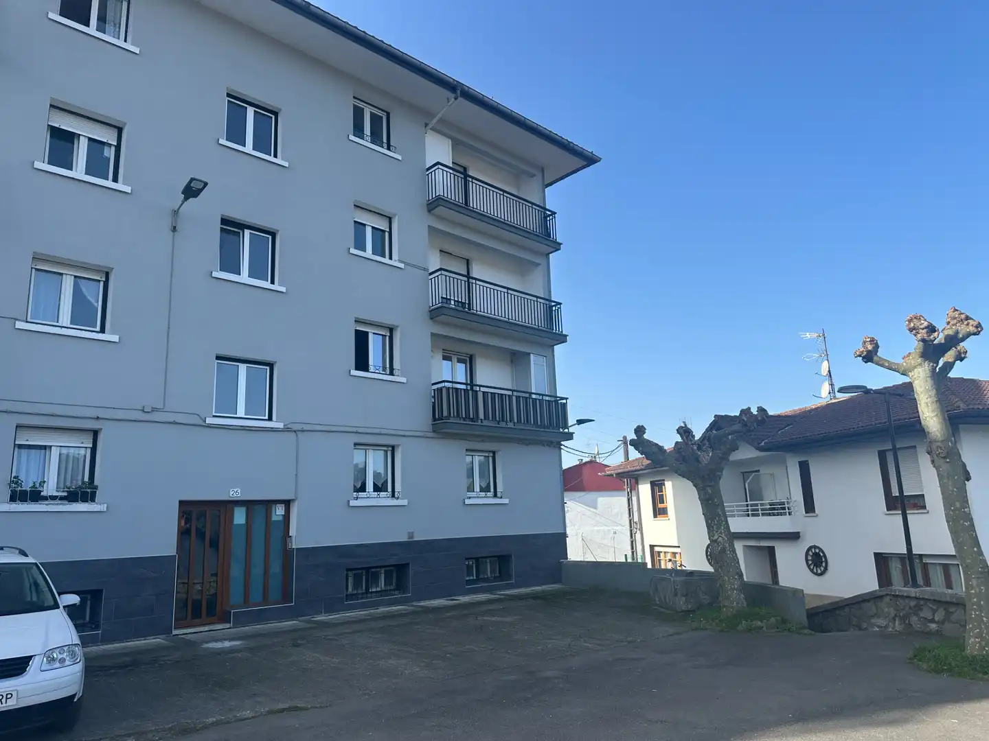Vista exterior de Piso en venta en Zumaia con Terraza, Horno y Lavadora