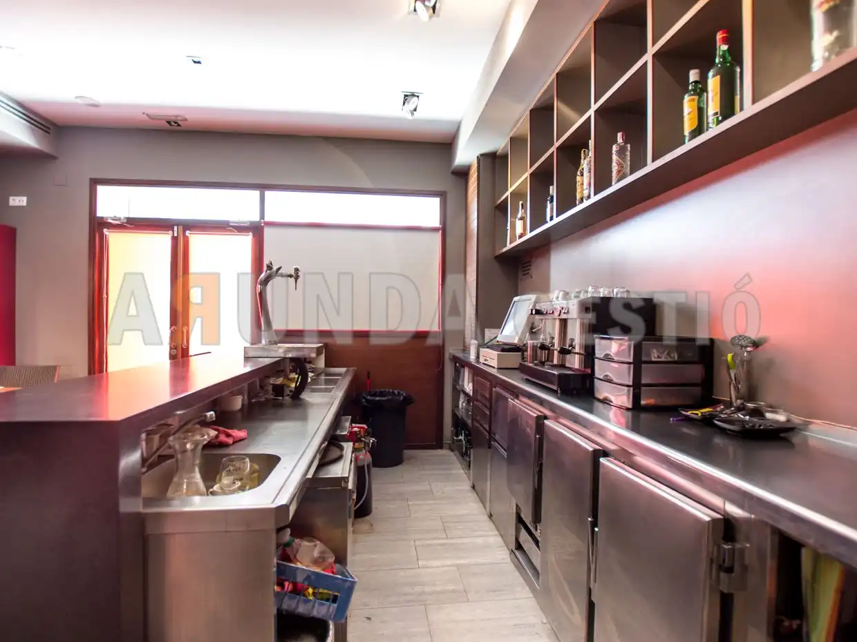 Cocina de Local en venta en La Selva del Camp con Aire acondicionado, Calefacción y Amueblado