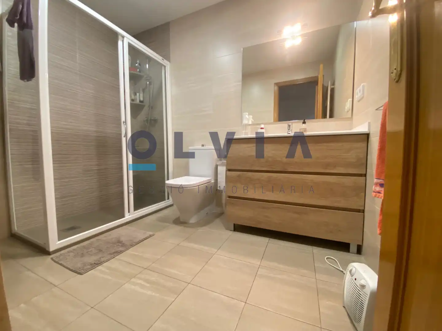Bathroom of Detached homes for sale in Castellar del Vallès  with Air Conditioner, Heating and Private garden