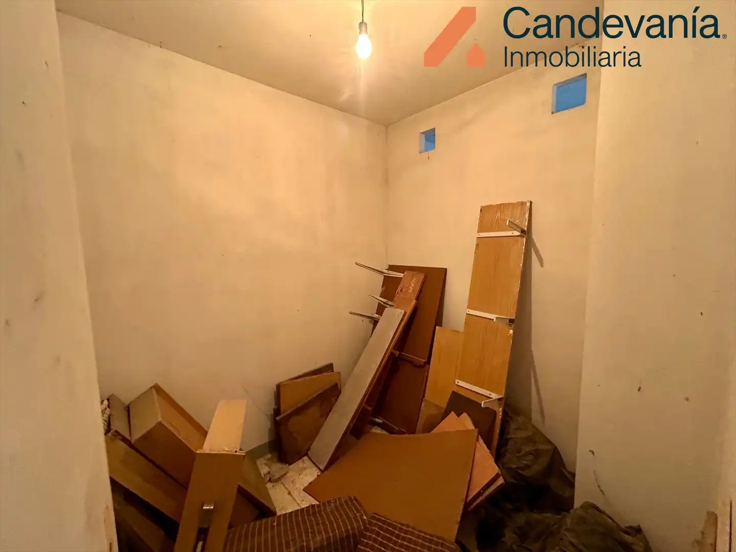 Nave industrial en venta en Zuera