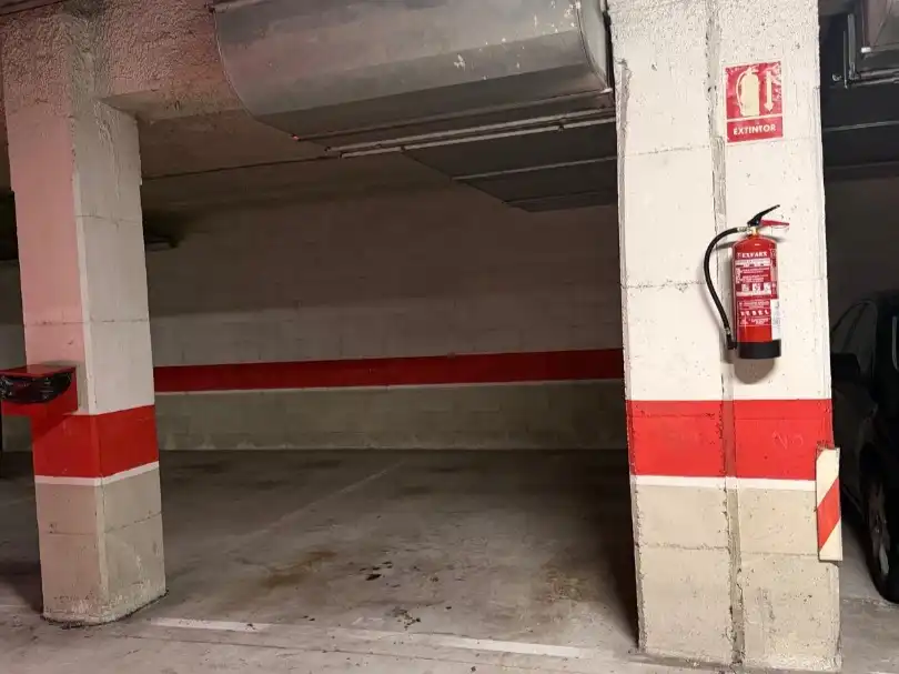 Aparcament de Pis en venda en Oviedo 