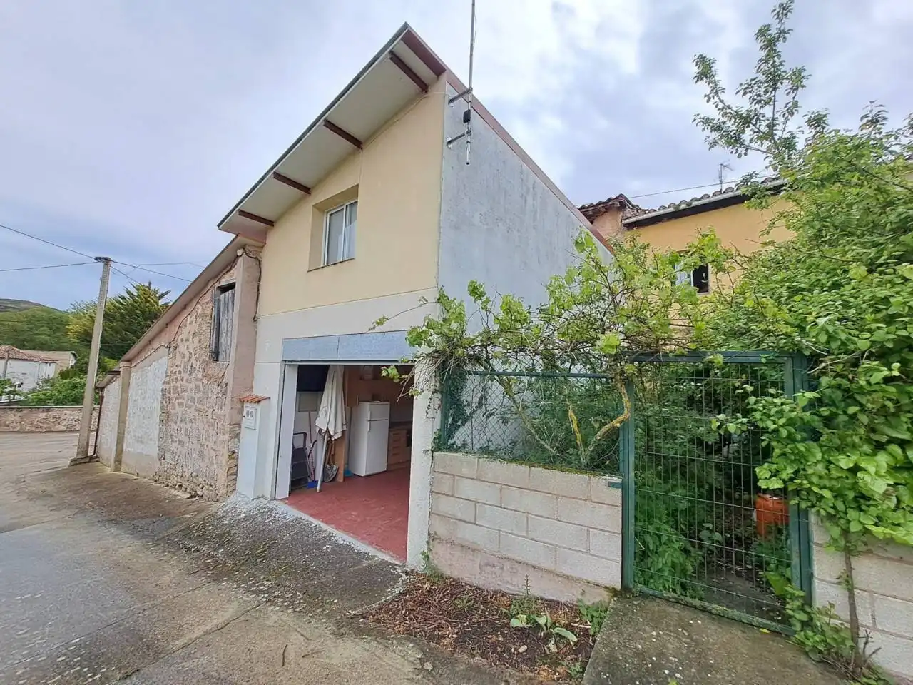 Vista exterior de Casa adosada en venta en Valle de Oca