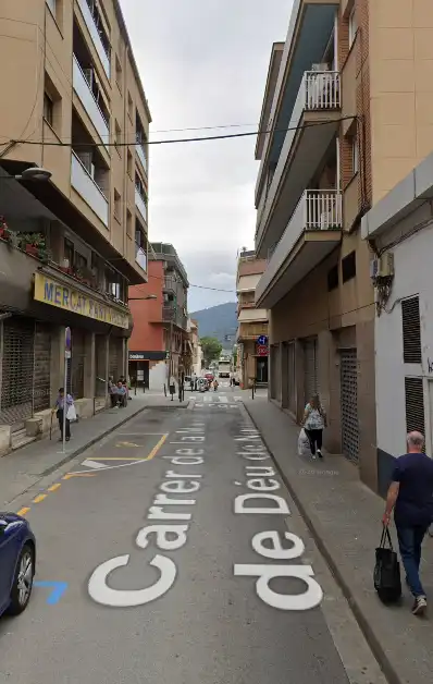 Vista exterior de Ático en venta en Sant Vicenç Dels Horts