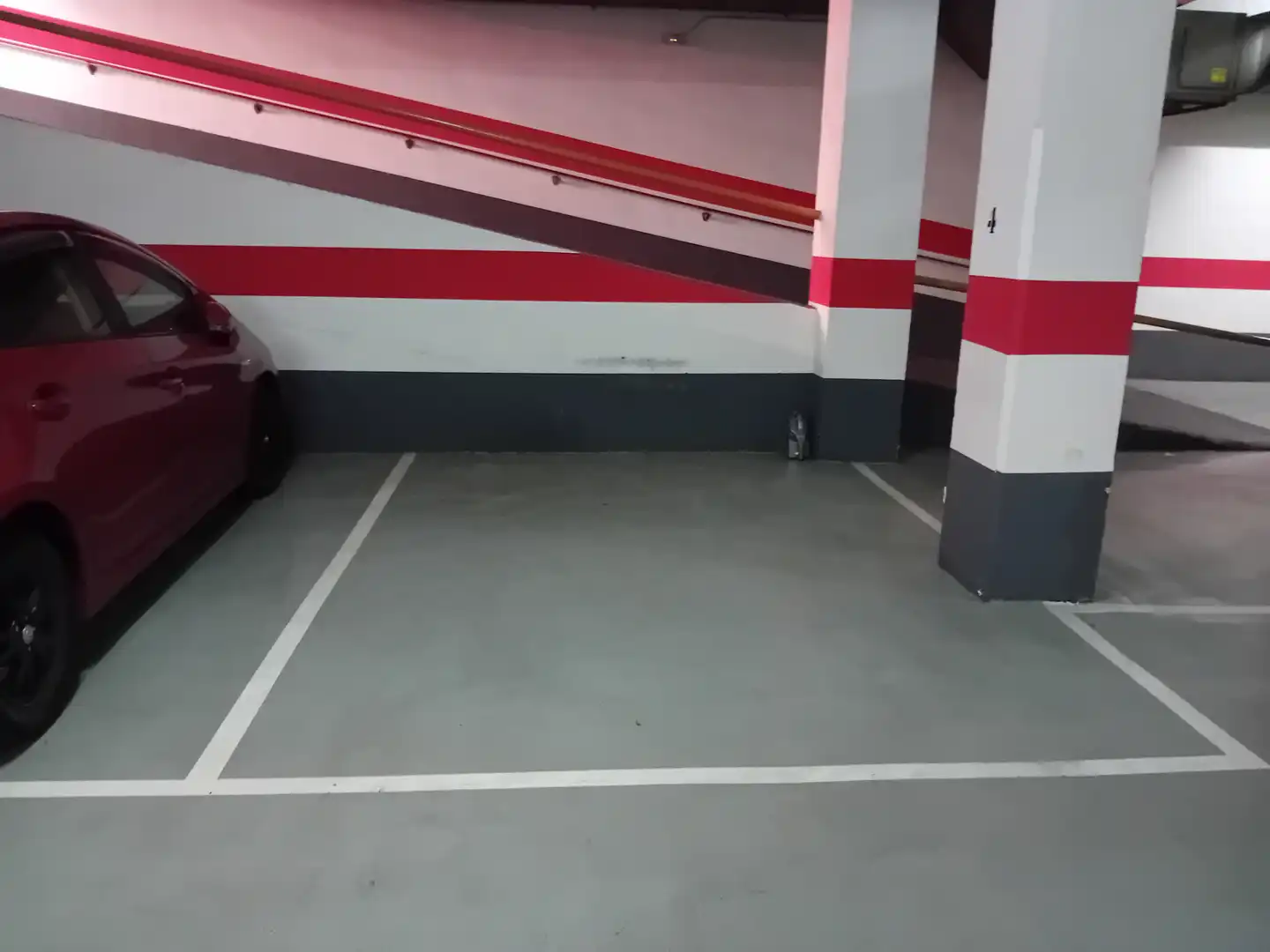 Parkplatz von Garage zum Verkauf in Zaragoza