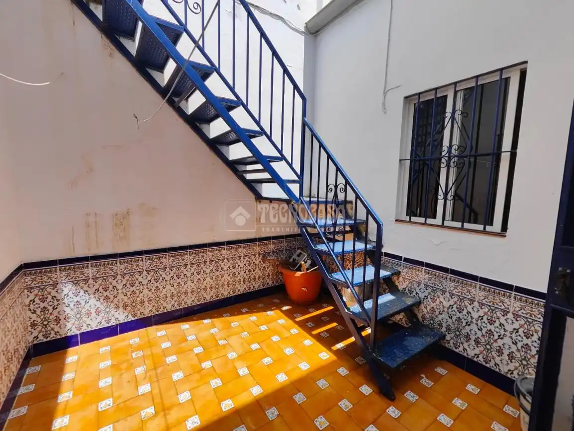 Terrassa de Casa o xalet en venda en Los Palacios y Villafranca amb Aire condicionat
