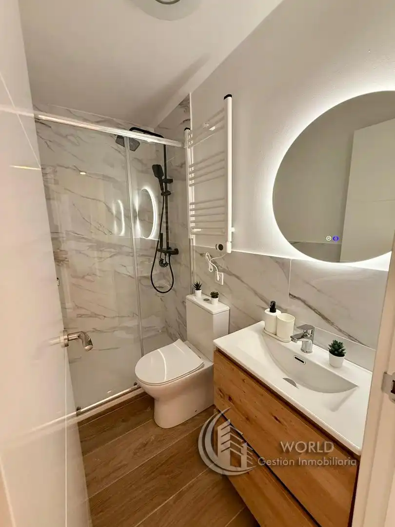 Baño de Piso en venta en Madrid con Aire acondicionado, Calefacción y Terraza