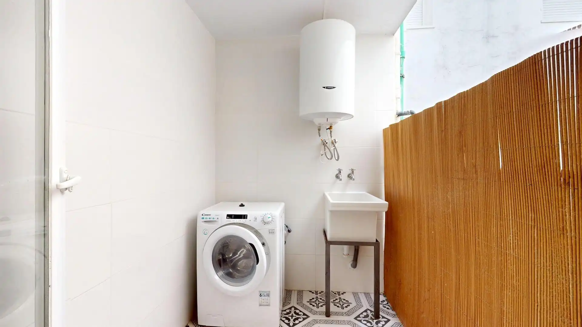 Baño de Piso en venta en Córdoba con Aire acondicionado, Terraza y Trastero