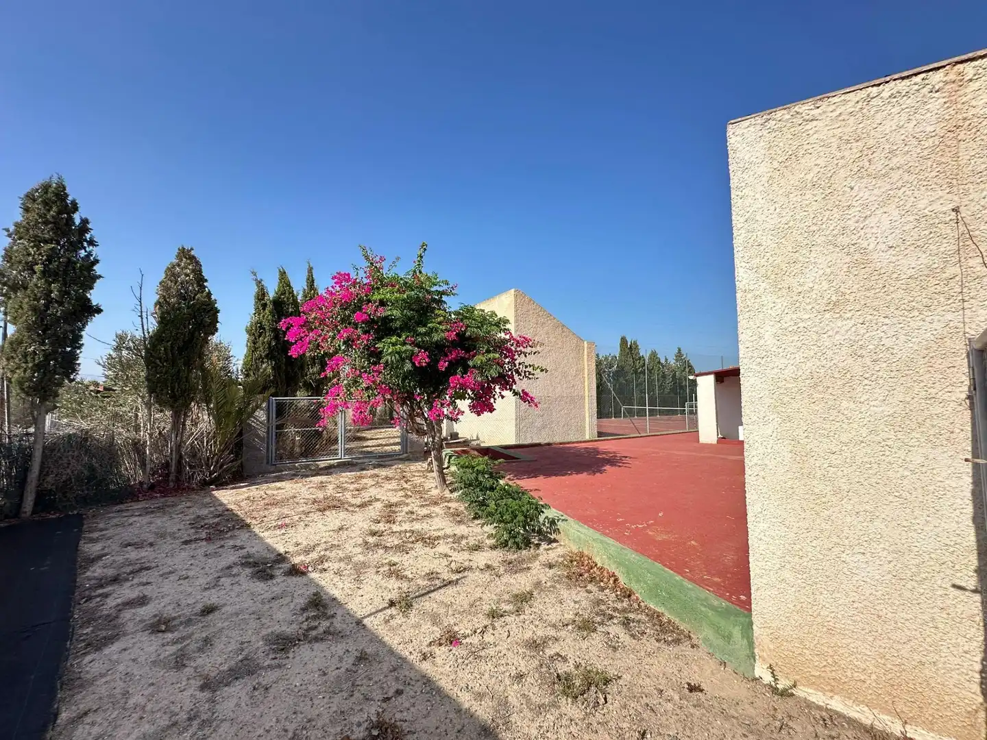 Jardí de Casa o xalet en venda en Alicante / Alacant amb Jardí privat, Terrassa i Traster