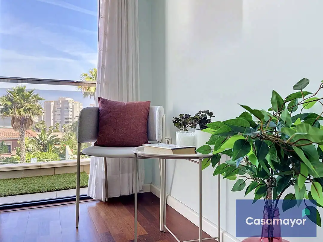 Terrassa de Casa o xalet en venda en Alicante / Alacant amb Aire condicionat, Calefacció i Jardí privat