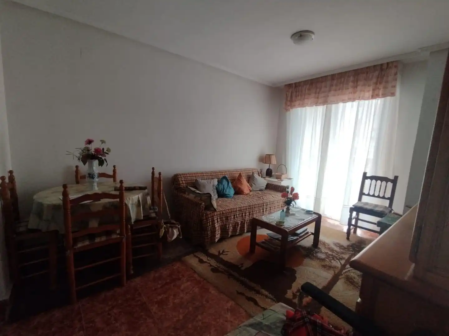 Sala de estar de Apartamento en venta en Torrevieja con Terraza, Amueblado y Balcón