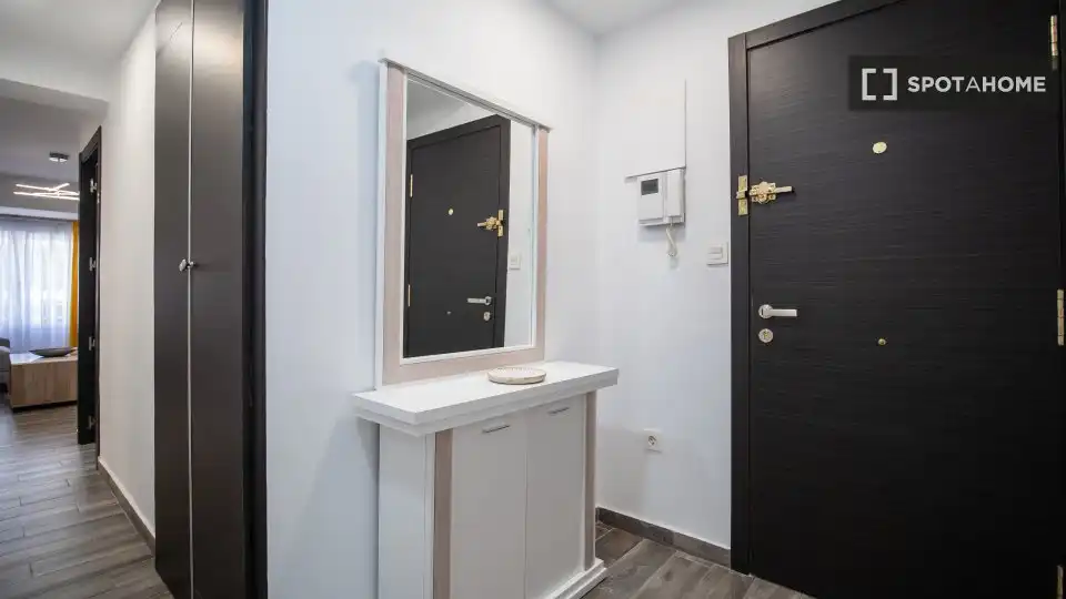 Piso con terraza en alquiler en Jesús, imagen 2