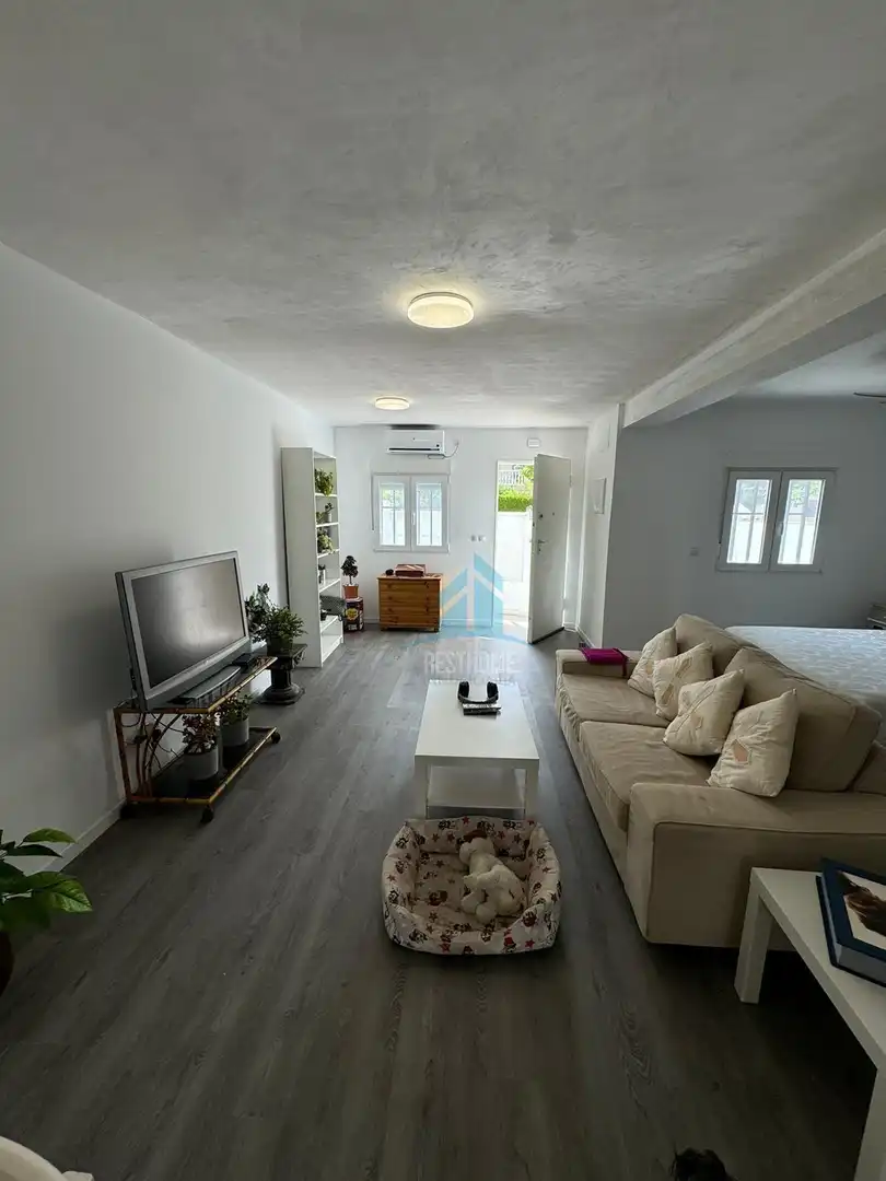Sala d'estar de Casa o xalet en venda en Tavernes de la Valldigna amb Aire condicionat, Terrassa i Piscina comunitària