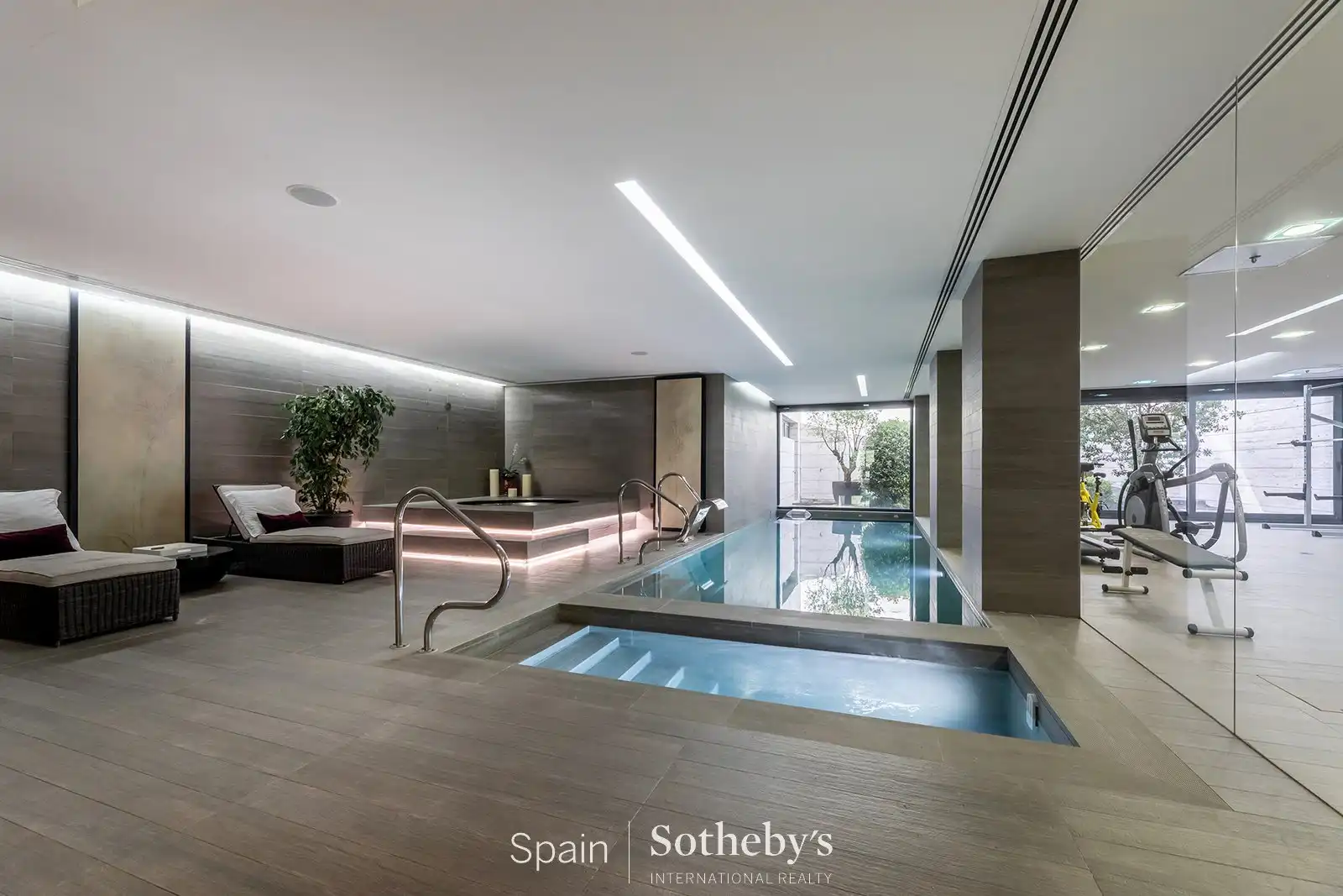Piscina de Casa o xalet de lloguer en Pozuelo de Alarcón amb Aire condicionat, Jardí privat i Terrassa