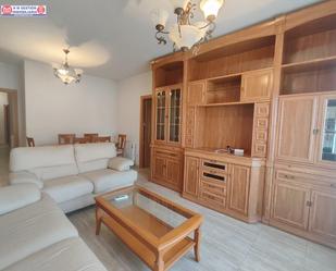 Sala d'estar de Pis en venda en La Villa de Don Fadrique amb Calefacció i Balcó