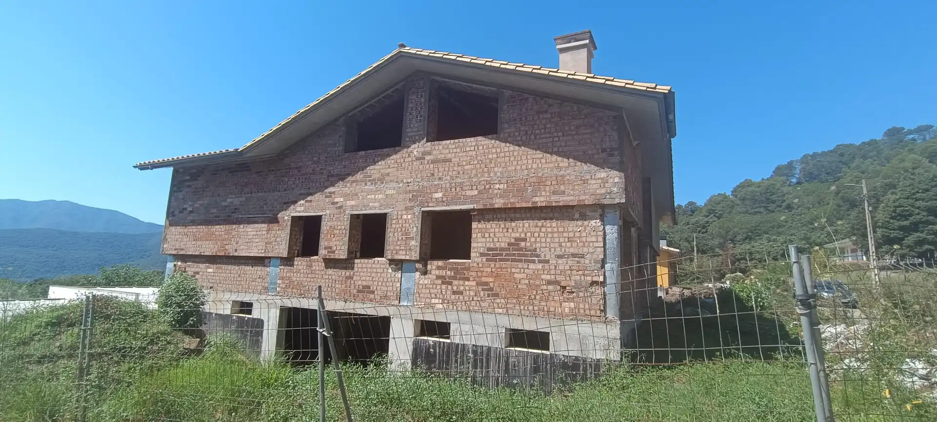Exterior view of Houses for sale in Montagut i Oix  with Private garden, Terrace and Storage room