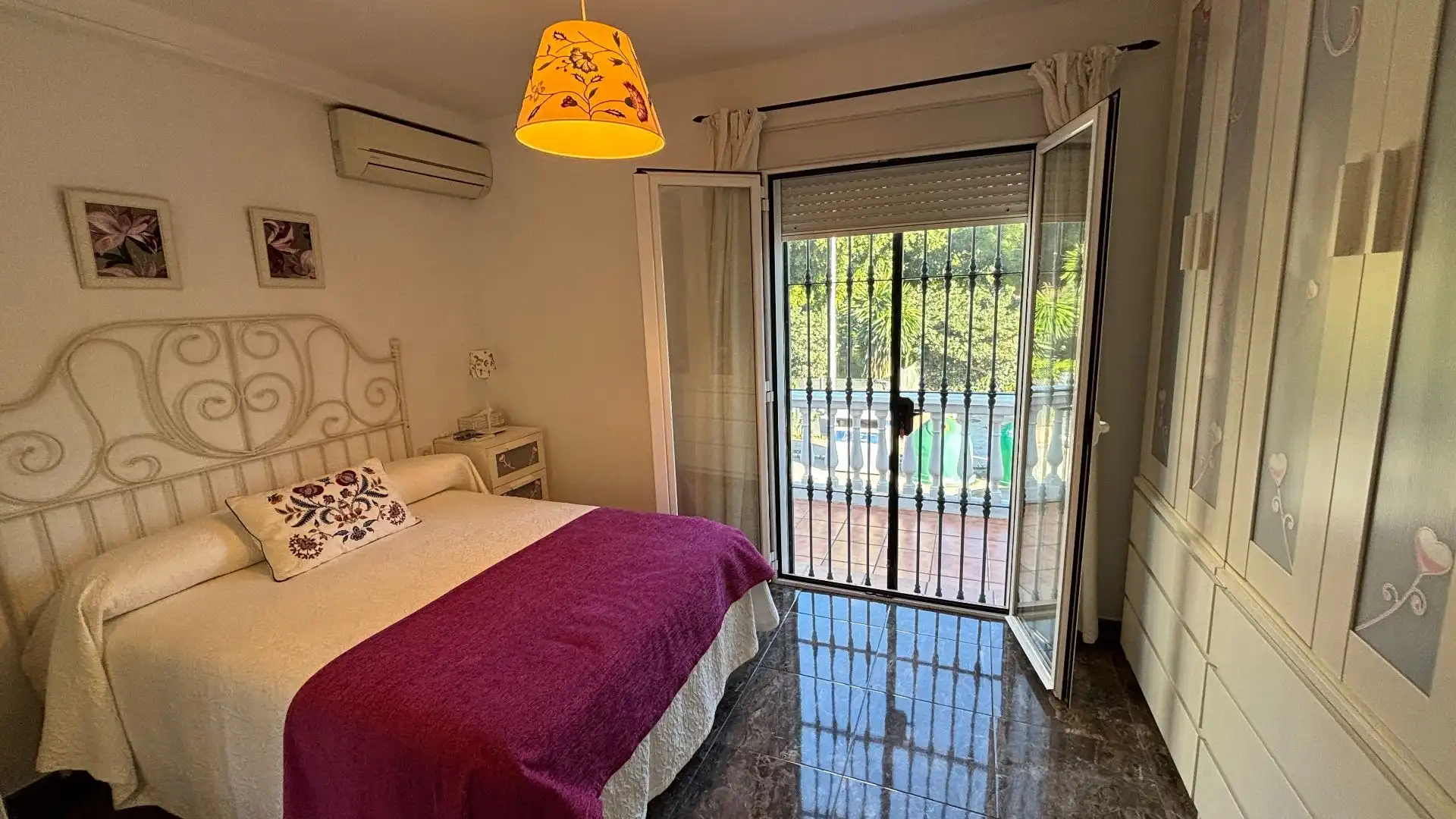 Habitación de Casa adosada en venta en Torremolinos con Aire acondicionado, Calefacción y Terraza