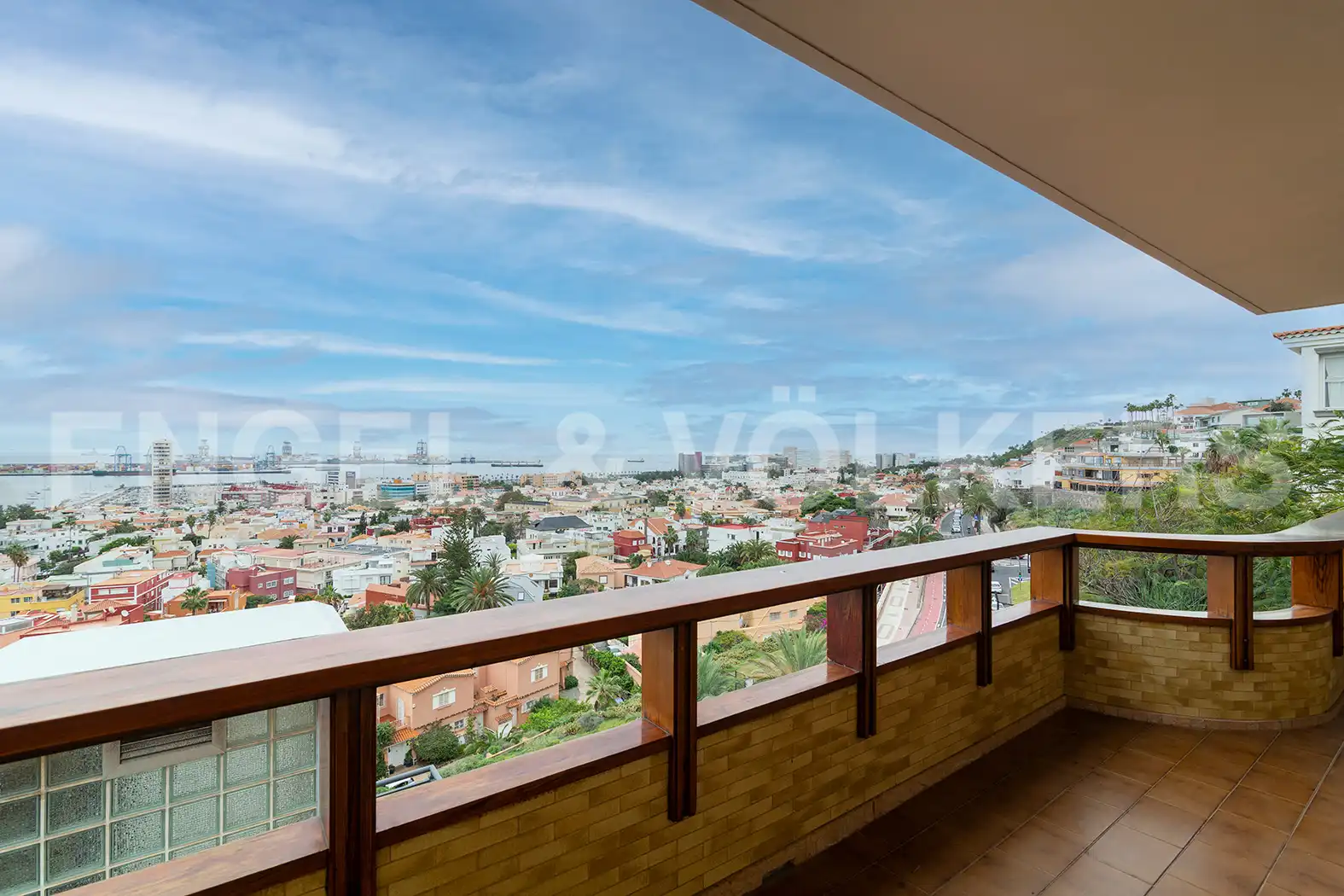 Vista exterior de Casa o chalet en venta en Las Palmas de Gran Canaria con Calefacción, Jardín privado y Parquet