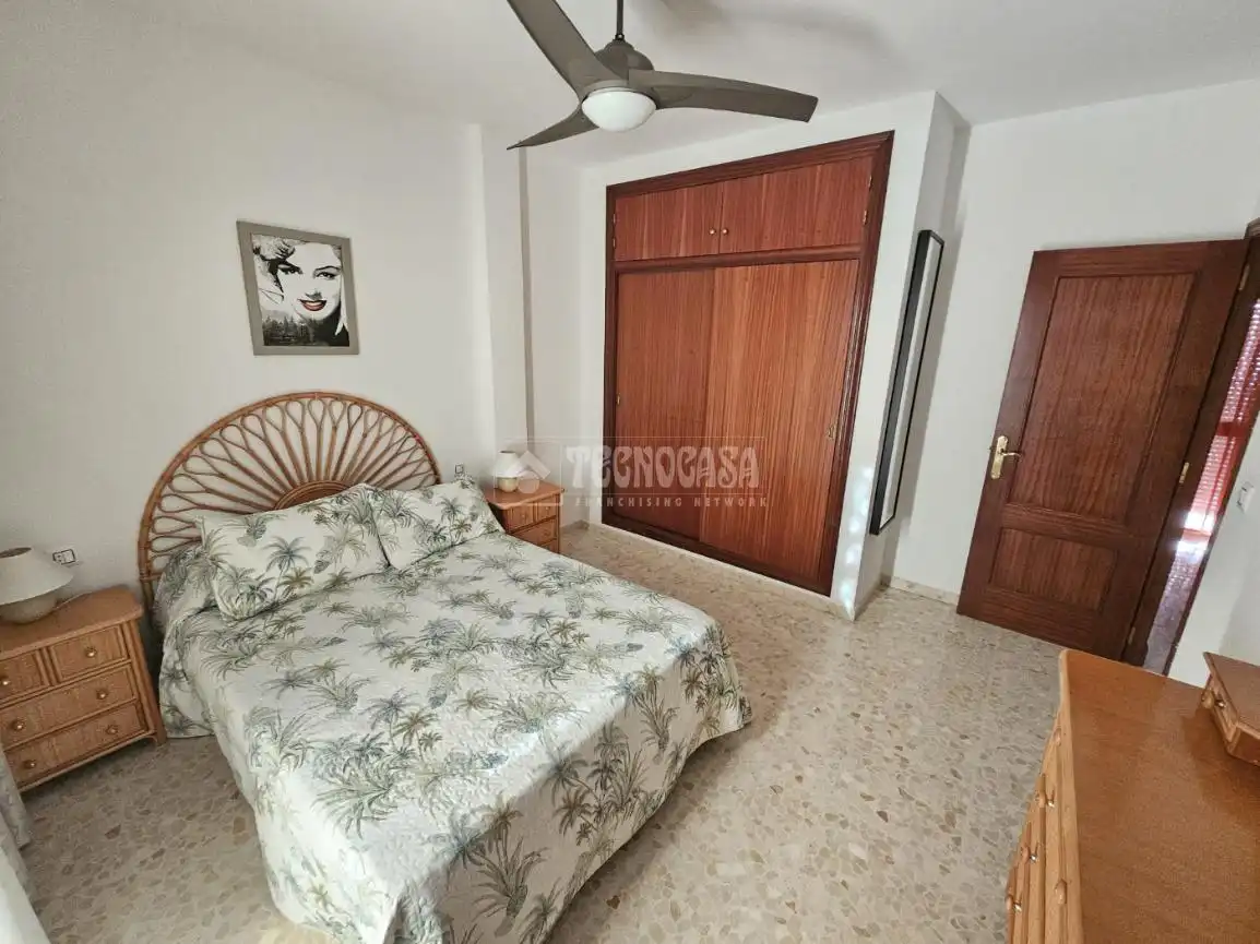 Habitación de Casa adosada de alquiler en Chipiona