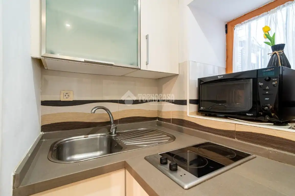 Cocina de Estudio en venta en Granada con Aire acondicionado