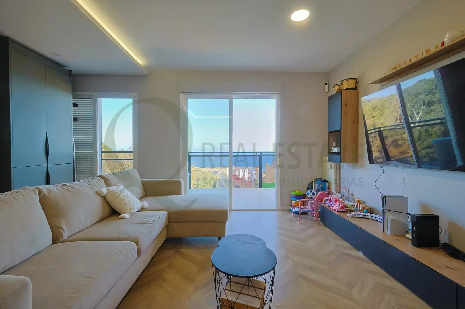 Sala d'estar de Àtic en venda en El Campello amb Aire condicionat, Terrassa i Balcó