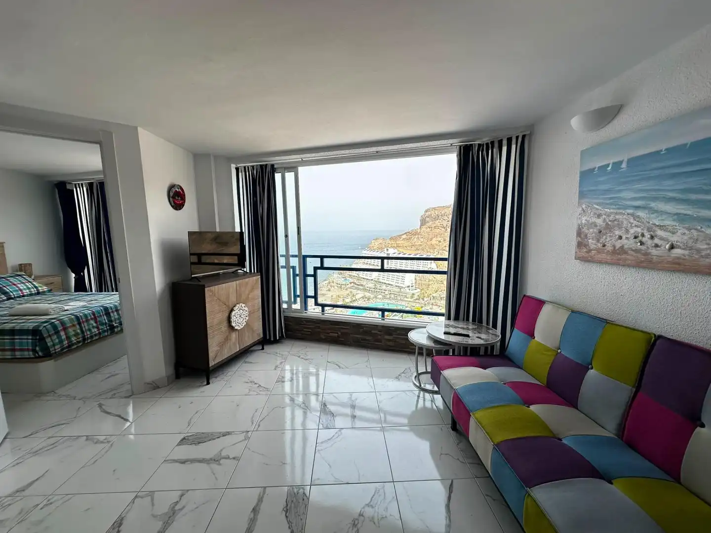Sala de estar de Apartamento de alquiler en Mogán con Amueblado, Balcón y Piscina comunitaria