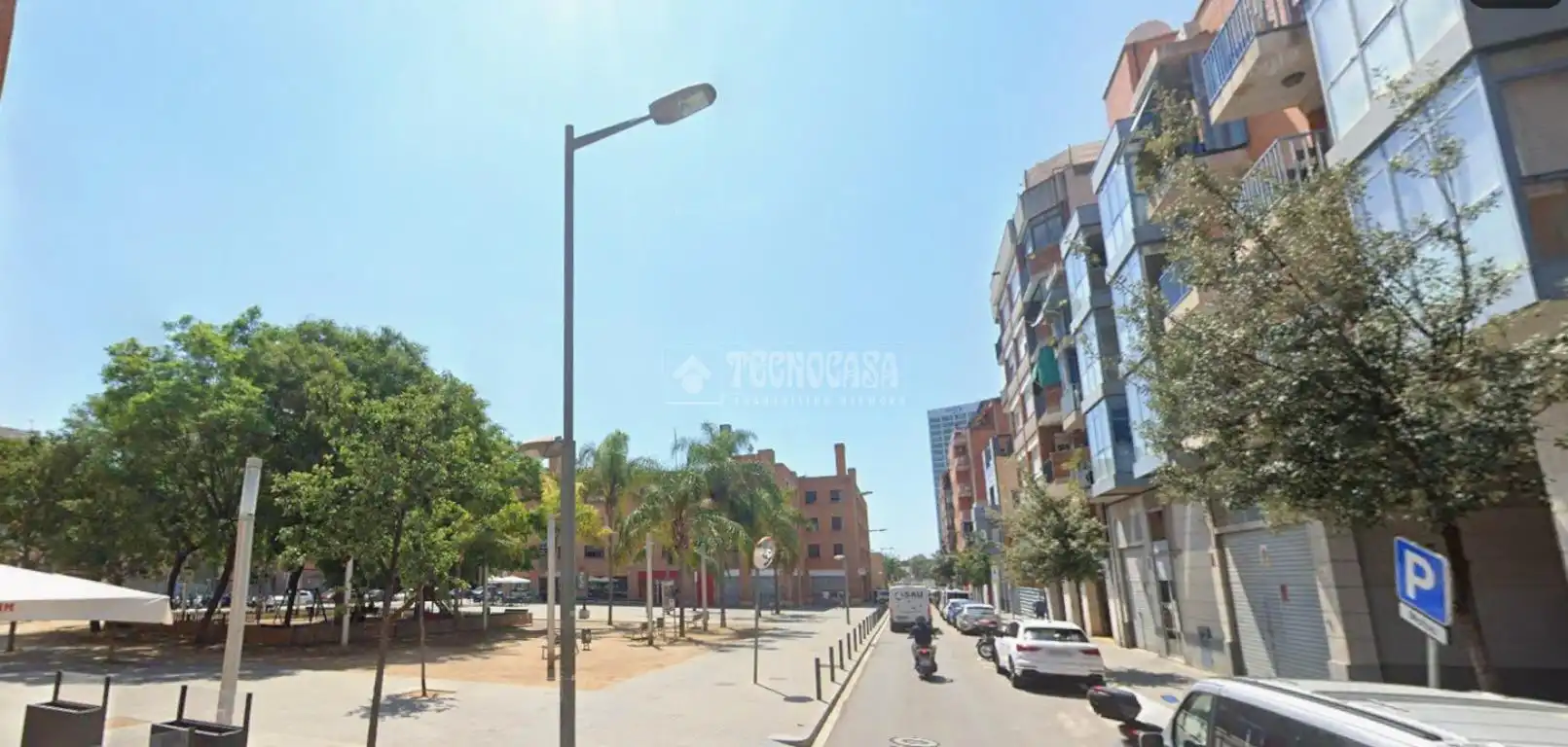 Vista exterior de Garatge en venda en L'Hospitalet de Llobregat