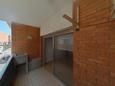 Apartamento con ascensor en venta en Calle Jovara