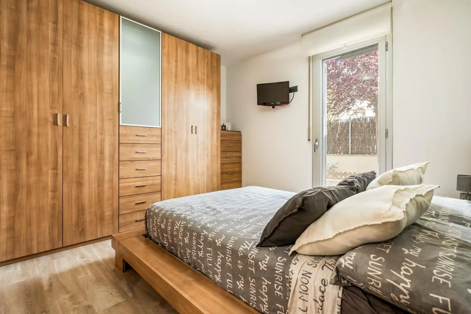 Schlafzimmer von Wohnung zum Verkauf in Montcada i Reixac mit Klimaanlage, Heizung und Parkett