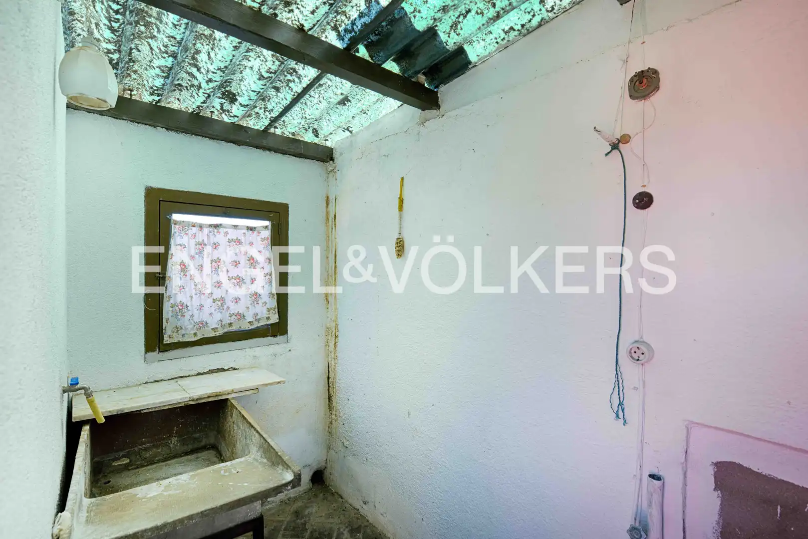 Casa adosada en venta en Garriguella con Calefacción, Jardín privado y Terraza