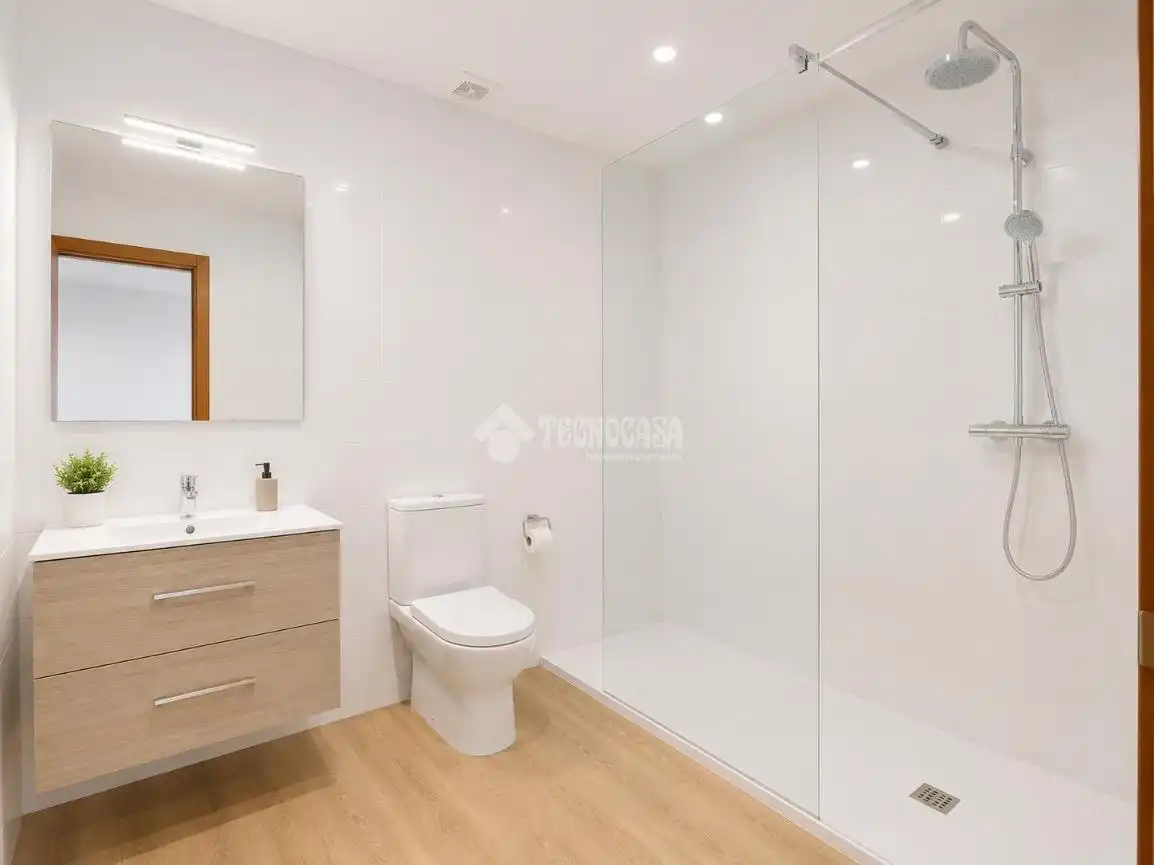 Casa adosada en venta en Calle Manuel Estiarte, Guillena pueblo