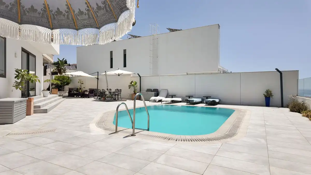 Piscina de Casa o chalet en venta en Málaga con Aire acondicionado, Calefacción y Piscina