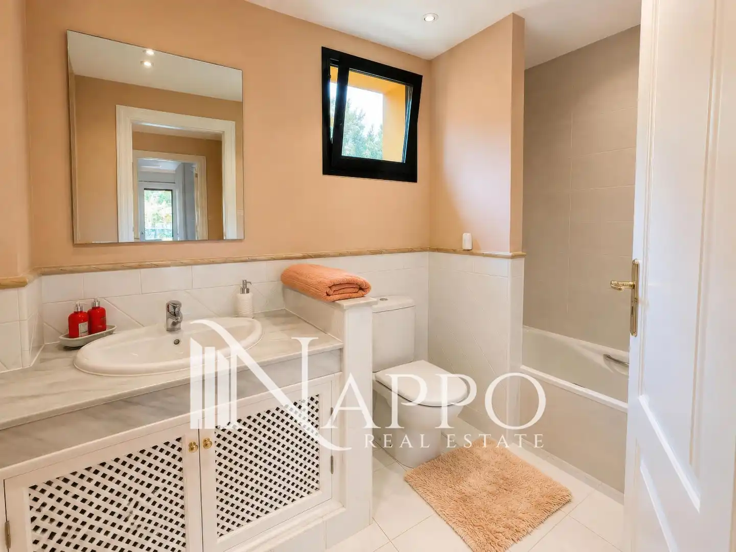 Baño de Piso en venta en Calvià con Aire acondicionado, Calefacción y Terraza